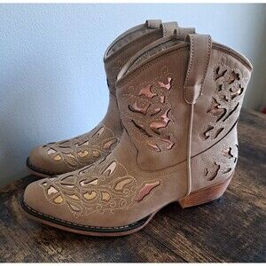 Pierre Dumas Kaylee Boots size 9